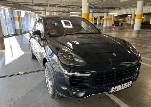 Porsche Cayenne cena 198000 przebieg: 240000, rok produkcji 2015 z Katowice małe 529